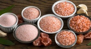 himalyan edible salt available in all size and varities